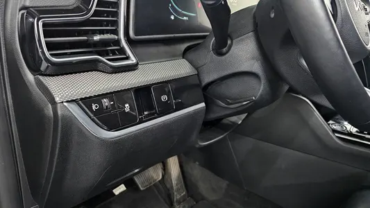 Kia 5 2.0 4WD 2023 17