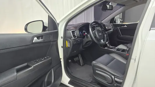 Kia 4 2.0 2WD 2017 10