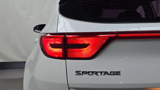 Kia 4 2.0 2WD 2017 23