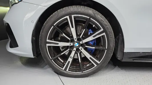 BMW 5 Series (G60) 530i xDrive M 2024 5