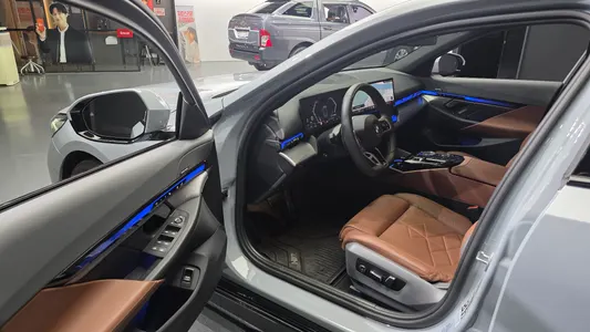 BMW 5 Series (G60) 530i xDrive M 2024 10