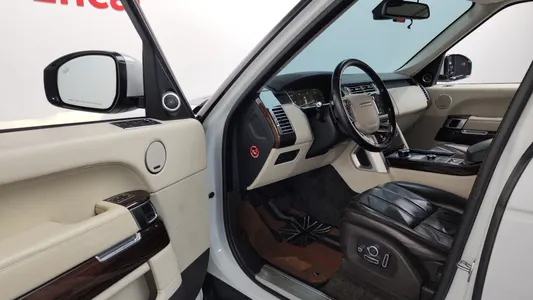Land Rover 4 4.4 SDV8 Vogue SE 2016 10