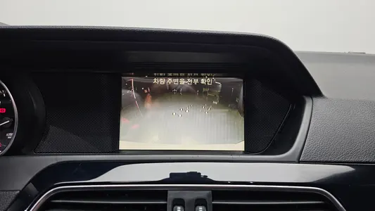 Mercedes-Benz C-Class W204 C200 CGI 2012 15