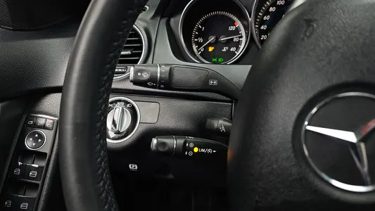 Mercedes-Benz C-Class W204 C200 CGI 2012 16