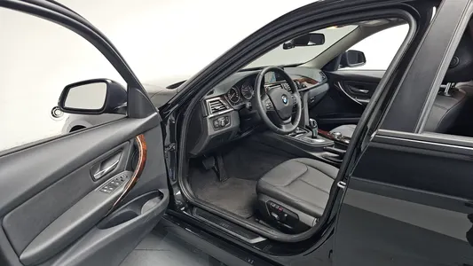 BMW 3 Series (F30) 320i 2014 10