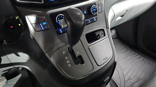Hyundai Grand Starex 2016 9