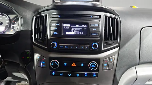 Hyundai Grand Starex 2016 14