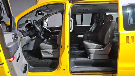 Hyundai Grand Starex 2016 18