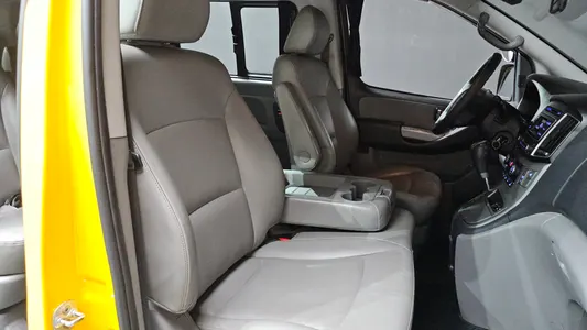 Hyundai Grand Starex 2016 26