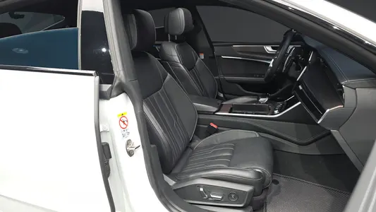 Audi A7 (4K) 50 TDI 2023 11