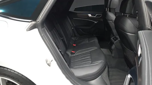 Audi A7 (4K) 50 TDI 2023 12