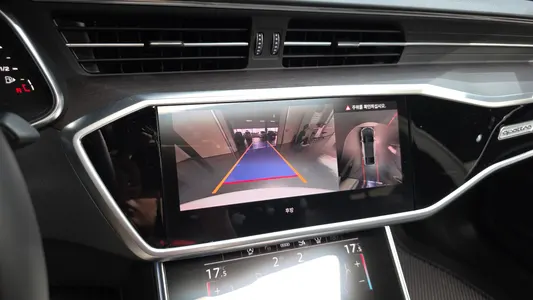 Audi A7 (4K) 50 TDI 2023 15