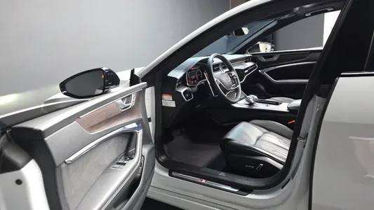 Audi A7 (4K) 50 TDI 2023 10