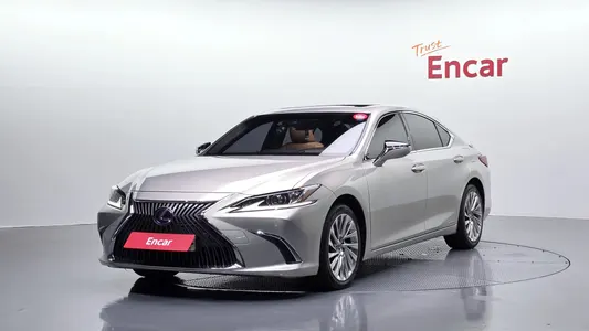 Lexus ES300h 7 2019