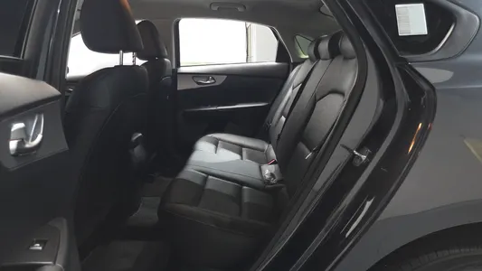 Kia K3 2 1.6 2021 12
