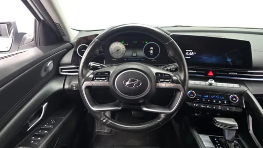 Hyundai (CN7) 1.6 2020 13