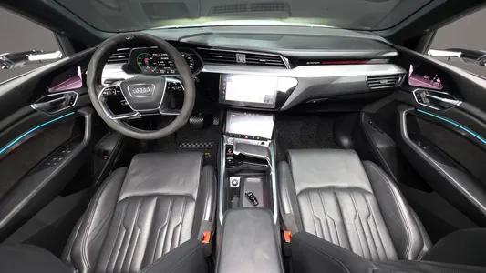 Audi e- 55 2020 7
