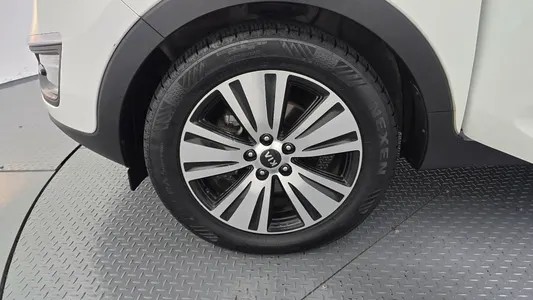 Kia R 2WD 2013 5