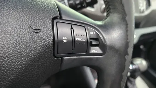 Kia R 2WD 2013 17