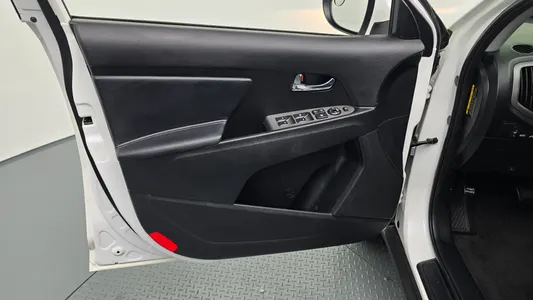 Kia R 2WD 2013 24