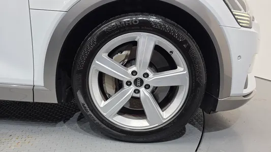 Audi e- 50 2022 5