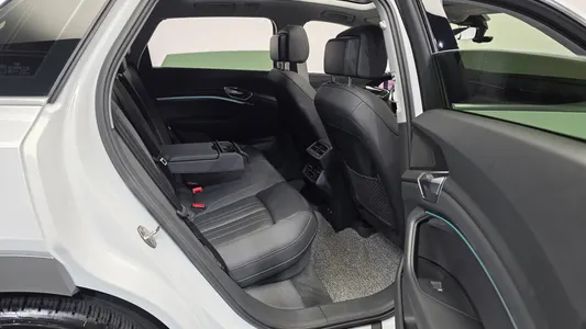 Audi e- 50 2022 12