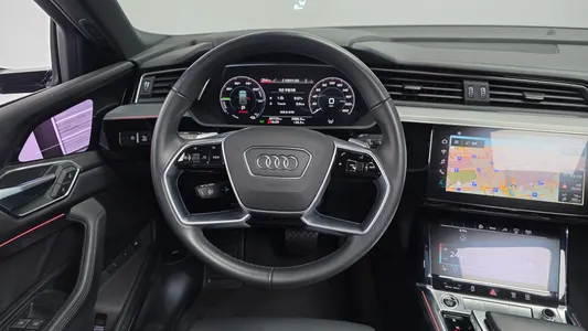 Audi e- 55 2022 13