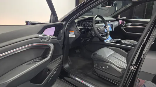 Audi e- 55 2022 10