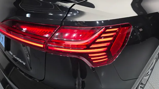 Audi e- 55 2022 23