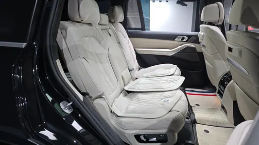 BMW X7 (G07) xDrive 40i M 7 2025 11