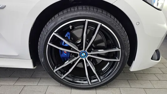 BMW 3 Series (G20) 330e M 2023 21
