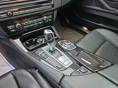 BMW 5 Series (F10) 520d 2013 8