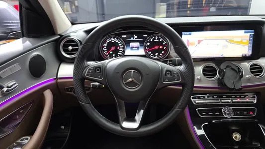 Mercedes-Benz E-Class W213 E200 2018 12
