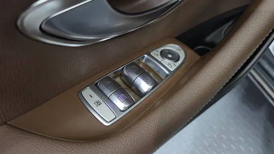 Mercedes-Benz E-Class W213 E200 2018 14