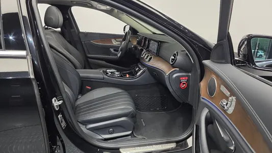 Mercedes-Benz E-Class W213 E220d 4MATIC 2019 11