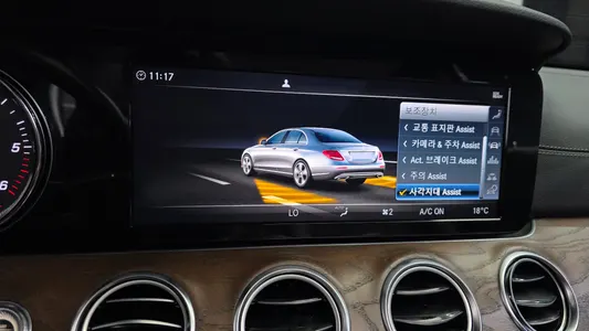 Mercedes-Benz E-Class W213 E220d 4MATIC 2019 17