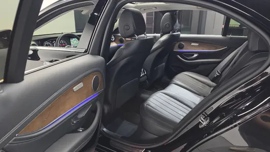 Mercedes-Benz E-Class W213 E220d 4MATIC 2019 26
