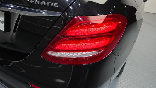 Mercedes-Benz E-Class W213 E220d 4MATIC 2019 23