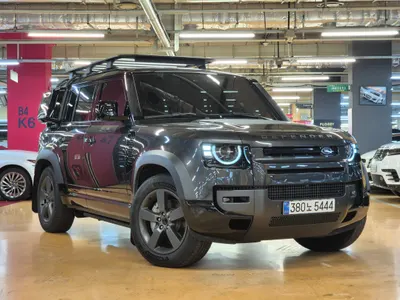 Land Rover (L663) 110 D300 X- HSE 2026