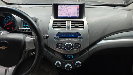 Chevrolet Spark LT 2012 14