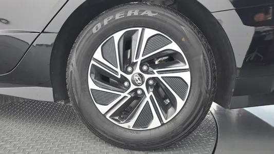 Hyundai (DN8) 2024 21