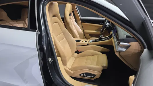 Porsche (971) 3.0 AWD 2020 11