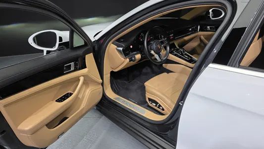 Porsche (971) 3.0 AWD 2020 10