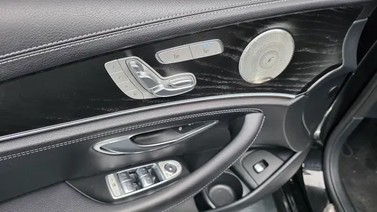 Mercedes-Benz E-Class W213 E220d 4MATIC AMG Line 2022 24