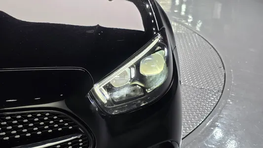 Mercedes-Benz E-Class W213 E220d 4MATIC AMG Line 2022 22