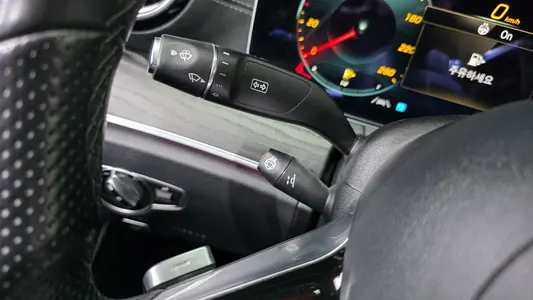 Mercedes-Benz E-Class W213 E220d 4MATIC AMG Line 2022 27