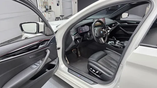 BMW 5 Series (G30) 530i M 2022 10