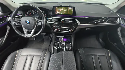 BMW 5 Series (G30) 520i 2019 7