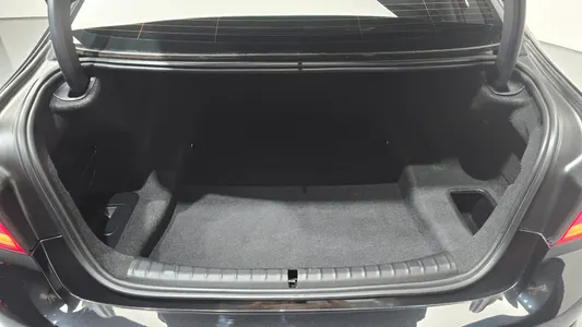 BMW 5 Series (G30) 520i 2019 29