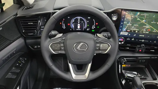 Lexus NX350h 2 2026 12